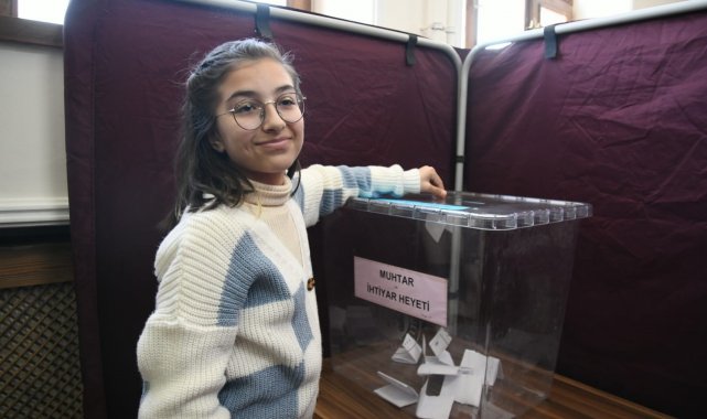 2023 Yılı Çocuk Meclisi Başkanlık Divanı ve 2023 Yılı Genç Meclisi Başkanlı...