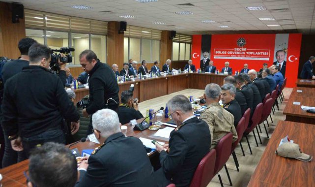 Adana'da İçişleri Bakan Yardımcısı Mehmet Ersoy başkanlığında, Cumhurba...