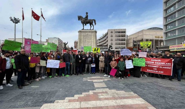 Ankara'da mahkum yakınları, genel af çağırısı için Ulus Atatürk Meydanı...
