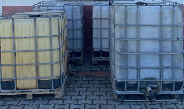 Aydın'ın Germencik ilçesinde bir vatandaşa ait bahçeden 4 adet bir tonl...