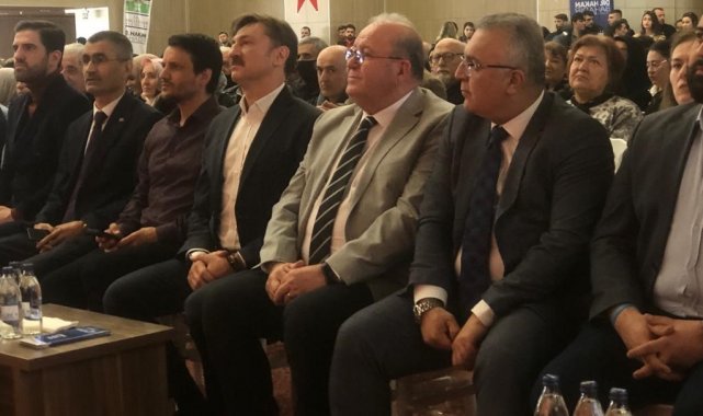 Bahçelievler Belediyesi tarafından düzenlenen 'Deprem Panelinde' ko...