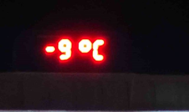 Başkent'te gece saatlerinde soğuk hava etkili oldu, termometreler eksi ...