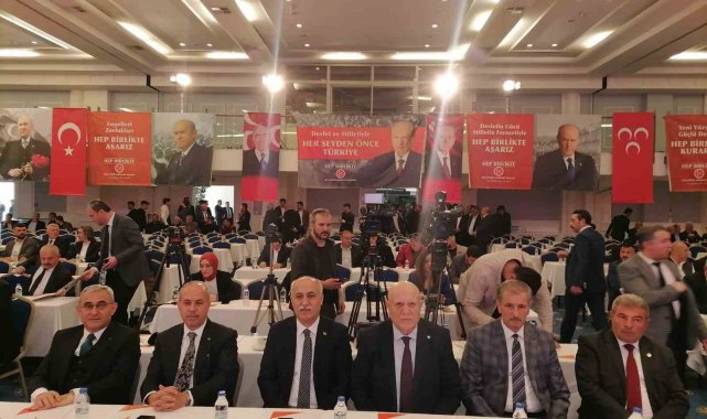 Bayburt'un MHP'li belediye başkanlarının da katıldığı, MHP Genel Me...