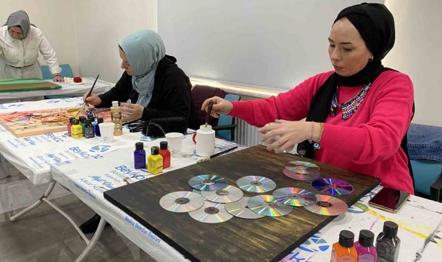 Beykozlu ev kadınları, Beykoz Belediyesi ve Beykoz Kent Konseyi iş birliğin...