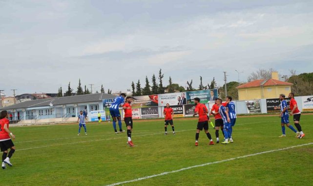 Bölgesel Amatör lig 9. grup karşılaşmasında Didim Belediyespor iki kez geri...