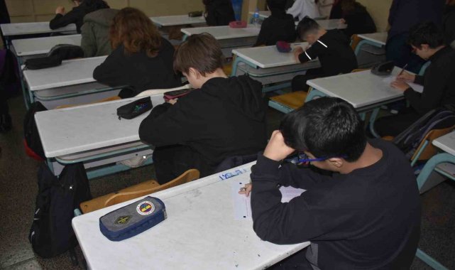 Bursa Büyükşehir Belediyesi'nin lise ve üniversite adaylarının başarıla...