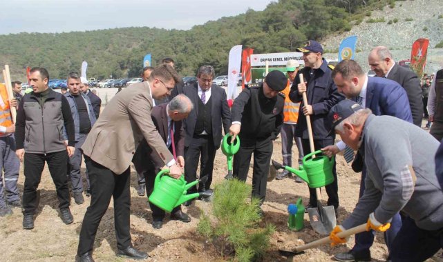 Çanakkale'de 21 Mart Dünya Ormancılık Günü çerçevesinde Kahramanmaraş m...