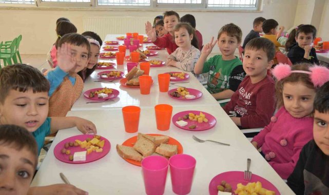 DENİZLİ (İHA) – Denizli İl Milli Eğitim Müdürü Süleyman Ekici, Şükriye Demi...