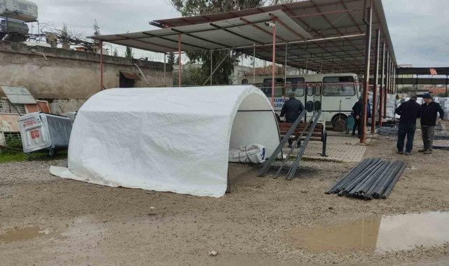 Depremde 700 evin yıkıldığı ve ağır hasar aldığı, 22 kişinin hayatını kaybe...