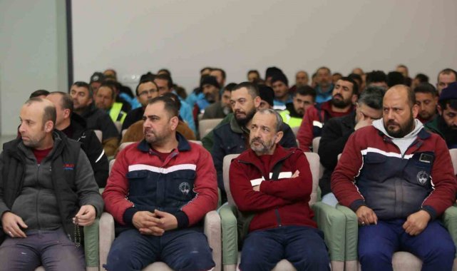 Derince Belediyesi çalışanlarının ücretine ve sosyal haklarına yüzde 88.50 ...