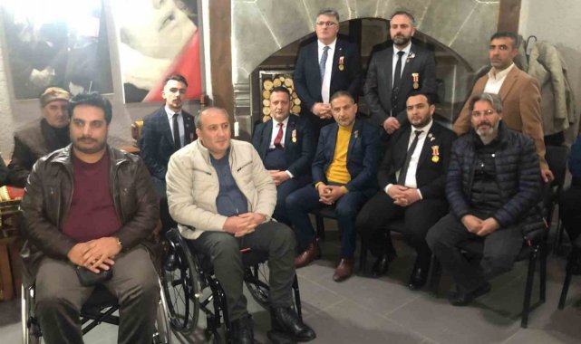 Erzurumlu terör gazisi Uzman Çavuş Ensar Güney'in iftar yemeği için git...