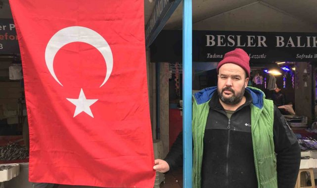 Eskişehir'de esnaflar 18 Mart Çanakkale Zaferi ve Şehitleri Anma Günü ç...