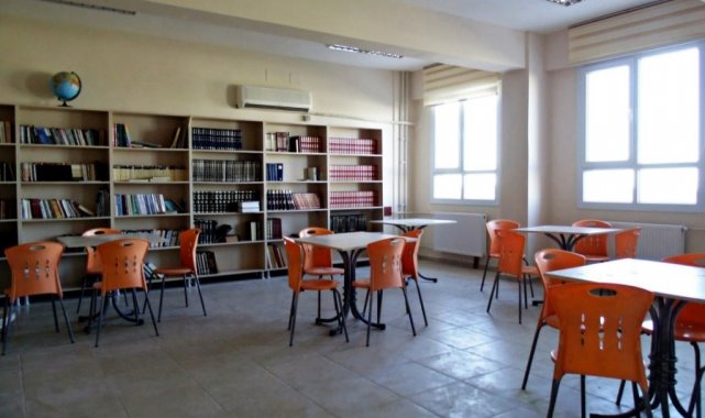 Hatay'ın Erzin ilçesinde fen lisesi açılacağı bildirildi.
Erzin İlçe M...