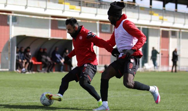 Hatayspor'un Spor Toto Süper Lig'den çekilmesiyle ligin 27. haftası...