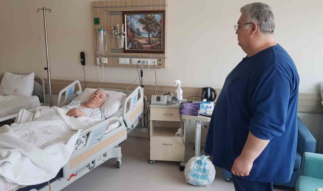 Hollanda'da düşme sonucu kalçasında meydana gelen kırık nedeniyle girdiği