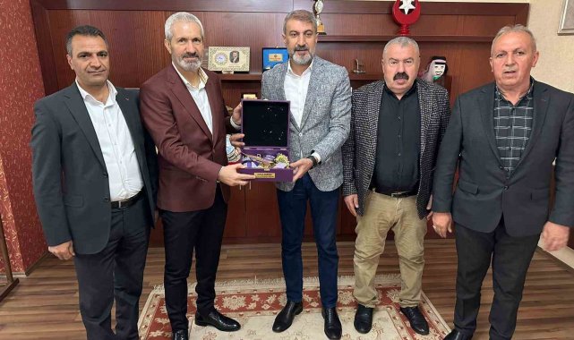 İller Bankası Genel Müdür Yardımcılığı görevinden istifa ederek aktif siyas...