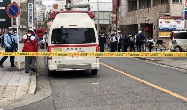 Japonya'nın Nagoya şehrinde 2 yaşındaki ikiz erkek kardeşler, 7. kattan...