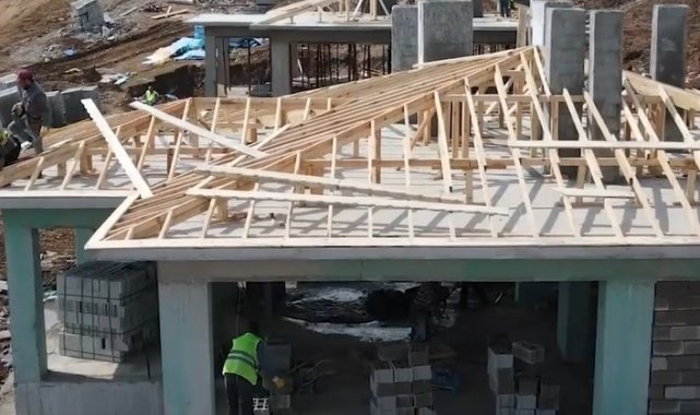 Kahramanmaraş merkezli depremlerde ciddi hasar alan Gaziantep'in Nurdağ...