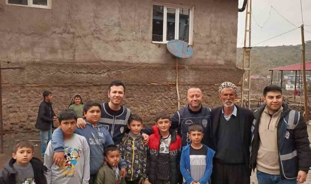 Kahramanmaraş merkezli depremlerin ardından Karabük'ten bölgeye sevk ed...