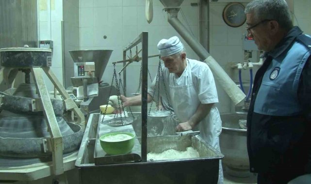 Kartal Belediyesi Ruhsat ve Zabıta Müdürlüğü ekipleri, ilçe genelinde faali...