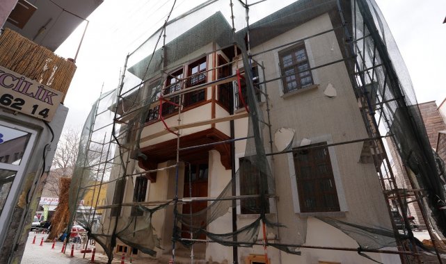 Konya'nın merkez Karatay ilçesinde tarihi ve kültürel zenginliklerini g...