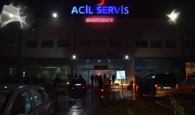 Malatya'da iki otomobilin karıştığı trafik kazasında 6 kişi yaralandı