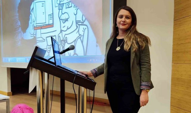 Manisa Merkezefendi Devlet Hastanesinde görevli Dahiliye Uzmanı Dr. Burcu A...