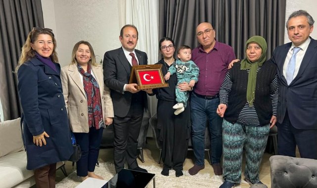 Mersin Valisi Ali Hamza Pehlivan, eşi Yıldız Pehlivan ile birlikte '18 ...