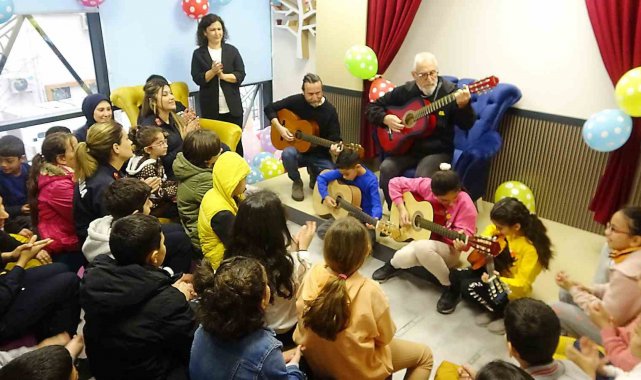 Mersin'de Kütüphaneler Haftası çerçevesinde depremzede çocuklar için ok...