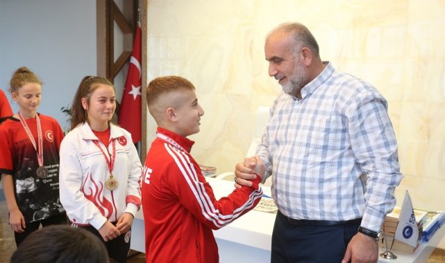 Muaythai Türkiye Şampiyonası'nda bütün rakiplerini eleyen Canik Belediy...