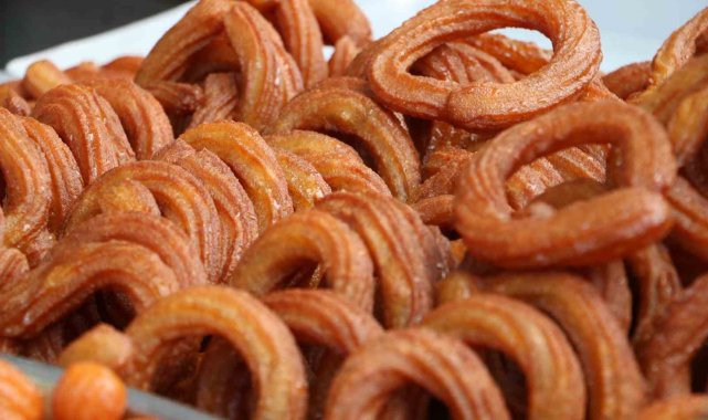 Ramazan ayında iftar sofralarında eksiltilmeyen, orta ve dar gelirli ailele...