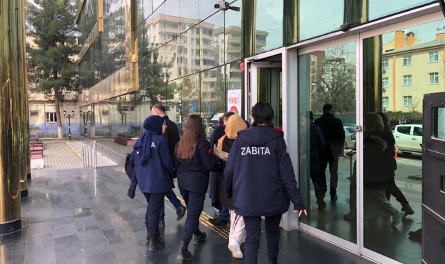 Siirt Belediyesi Zabıta ekipleri, kentin merkezi noktalarında çarşı, hastan...