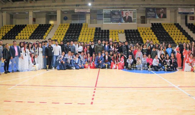Siirt'te 2022-2023 eğitim-öğretim yılı Okul Sporları Halk Oyunları Yıld...