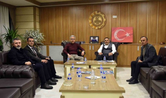 Sivas Ticaret ve Sanayi Odası Yönetim Kurulu Başkanı Zeki Özdemir ve yöneti...