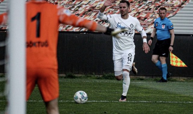 Spor Toto 1. Lig'de Altay ile Erzurumspor FK arasında oynanan karşılaşm...