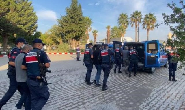 Terör örgütü PKK/KCK için aralarında para topladıkları tespit edilen 10 şüp...