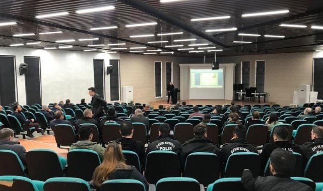 Yaklaşan seçimler öncesi Erzincan'da polis ekiplerine seçim güvenliği e...