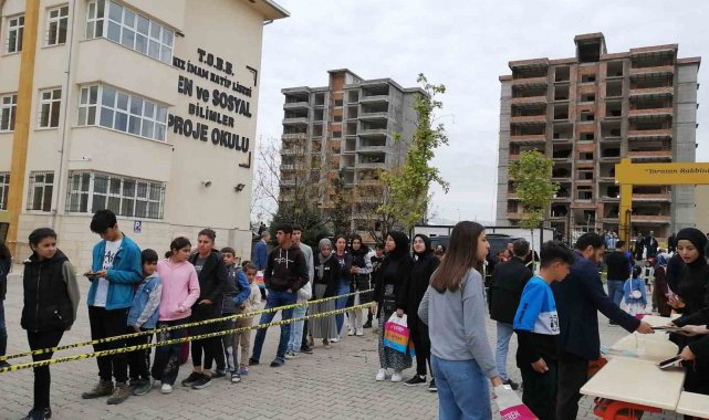 Adıyaman TOBB Proje Kız Anadolu İmam Hatip Lisesi'nde 8 bin öğrenciye L...
