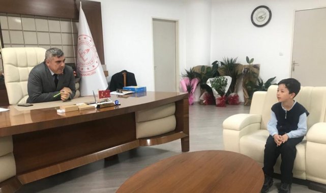 Afyonkarahisar Şehit Ayhan Sarıçiçek İlkokulu 2. sınıf öğrencisi Hamza Kere...