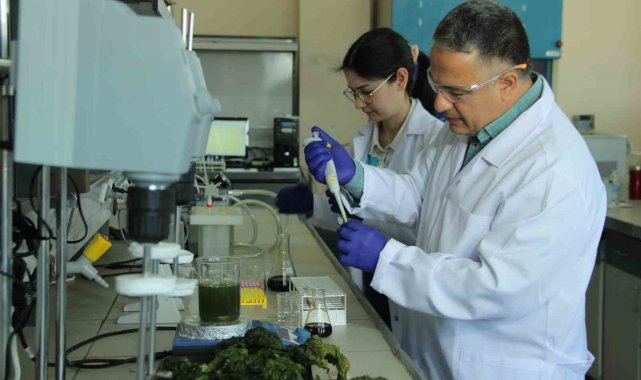 Dokuz Eylül Üniversitesi (DEÜ) Fen Fakültesi Kimya Bölümü araştırmacıları P...