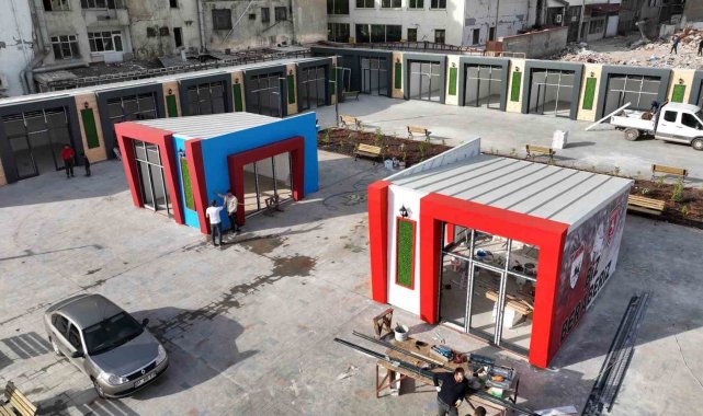 Kahramanmaraş'ta 'dünyanın en saçma binası' olarak bilinen bina...