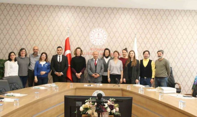 Kütahya Dumlupınar Üniversitesi (DPÜ) koordinatörlüğünde yürütülen "Di...