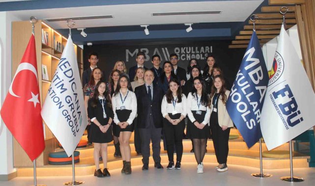 Medicana Eğitim Grubu MBA Okulları öğrencileri, ABD'de lise öğrencileri...