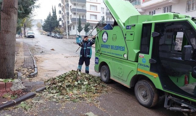 Şahinbey Belediyesi Temizlik İşleri Müdürlüğü'ne bağlı ekipler, gece gü...