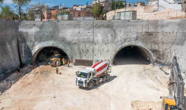Şahinbey Belediyesi'nin ilklerden birisi olan dev tünel projesinin teme...