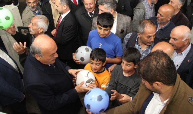 AK Parti Erzincan Milletvekili ve 28. dönem Milletvekili adayı Süleyman Kar...