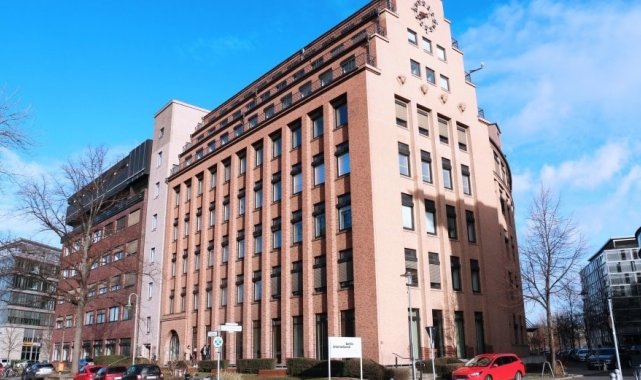 Almanca konuşulan ülkelerdeki en kapsamlı ve en ayrıntılı üniversite sırala...