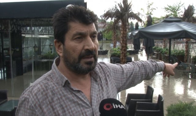 Ankara'da öğleden sonra etkili olan sağanak sonrası sahibi olduğu kafe ...