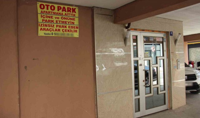 Aydın'ın Efeler ilçesinde altı otopark olan bir apartmanın yöneticisi i...