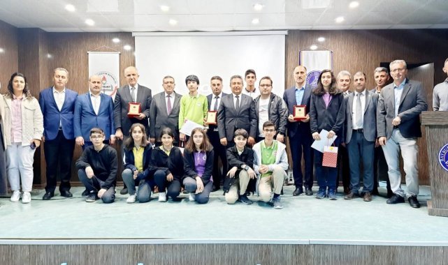 Bayburt Fen Lisesi tarafından bu yıl üçüncüsü düzenlenen Prof. Dr. Aziz San...